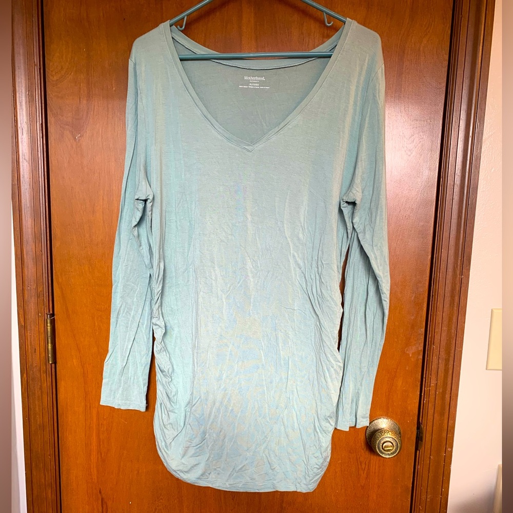 Long Sleeve Green Motherhood Maternity Tee with Raunch Sides in XL